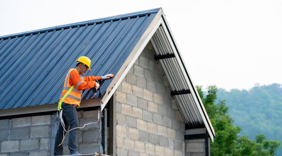 Professional residential roofers in Golden Eagle, IL